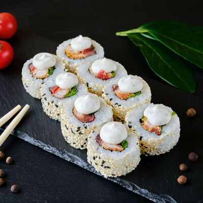 Ролл Цезарь в Суши и Роллы по цене 629 ₽