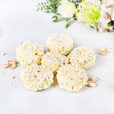 Меренги ореховые с фисташками в У Палыча. С пылу, с жару! по цене 730 ₽