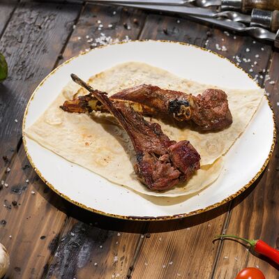 Шашлык из бараньей корейки 200г в Ресторан Мангал по цене 940 ₽