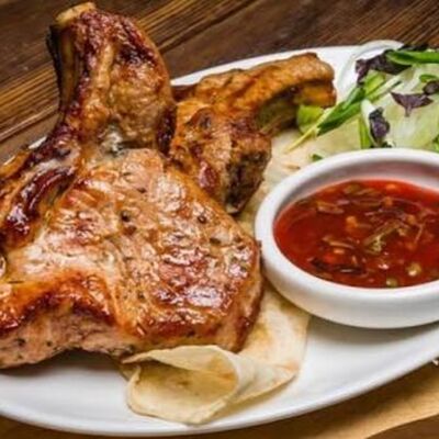 Свинина (корейка) в Огонь и Мясо по цене 660 ₽