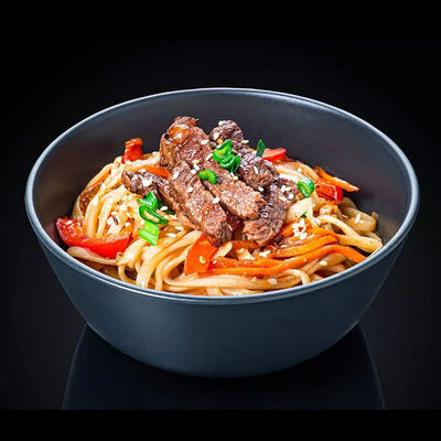 Удон с говядиной в Sushi Maximum по цене 770 ₽