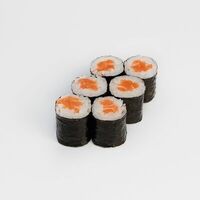 Мини-ролл с лососем в Champion Sushi