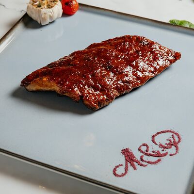 Свиные ребра барбекю в Мясо & Рыба по цене 990 ₽