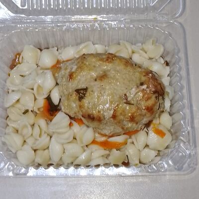 Рожки отварные с котлетой в Кулинария уплетайка по цене 111 ₽