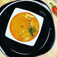 Том Ям с морепродуктами в Fast Bird