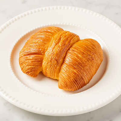 Слоеный бант с ванильным кремом в Ava bistro по цене 450 ₽