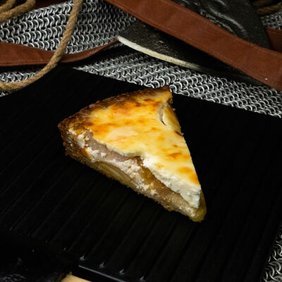 Пирог с тыквой и карамельными яблоками в Бар Бьёрнхейм Bjornheimr по цене 260 ₽