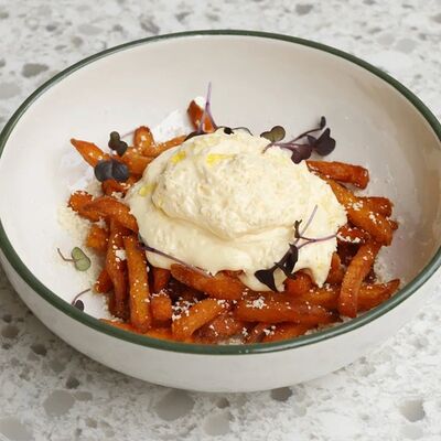 Батат фри с пармезаном в Cream Soda по цене 500 ₽