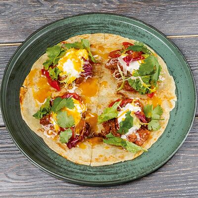 Лепешка роти с говядиной в Экспромт по цене 690 ₽