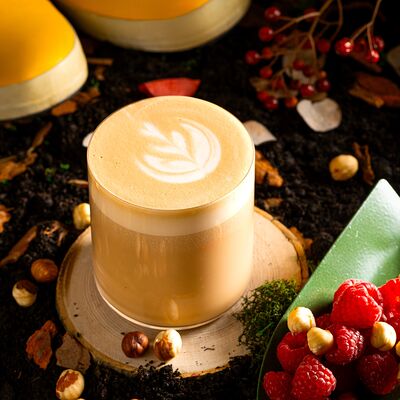 Капучино Малиновый Орешек в Baggins Coffee по цене 415 ₽