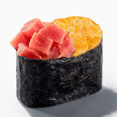 Гункан тунец запеченный в Вкус и лосось по цене 250 ₽