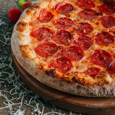 Пицца Пеперони в Krutli по цене 699 ₽