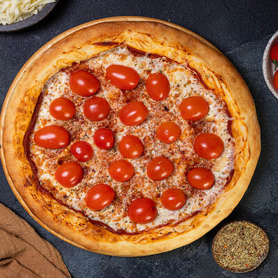 Пицца Томатный Генацвале в Лавашура по цене 1150 ₽