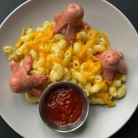 Рожки с осьминожками в Бекки бар