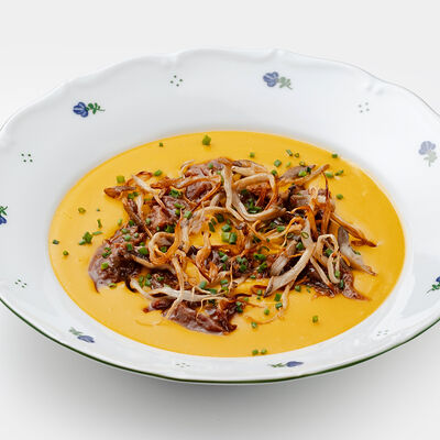 Чечевичный суп с говяжьей щекой в Begin cafe по цене 650 ₽