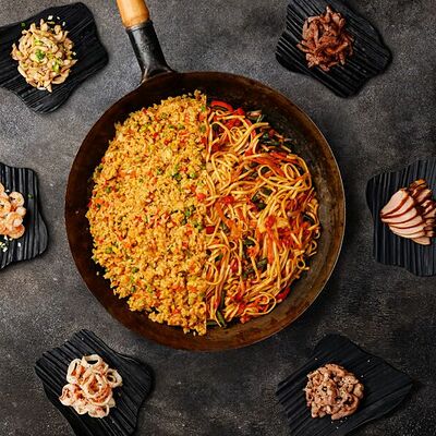 Тяхан с креветкой в Sushi & More по цене 470 ₽