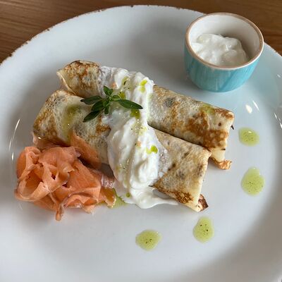 Блинчики со страчателлой и лососем в Полианто по цене 460