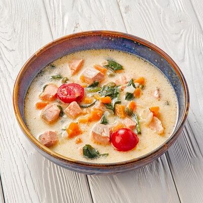 Сливочная уха в Пармезан по цене 645 ₽