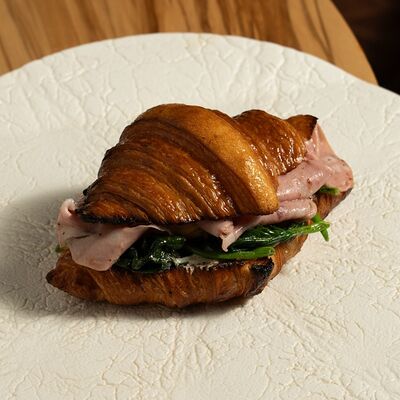 Круассан с мортаделлой в Grill Park FIBONA4I по цене 770 ₽