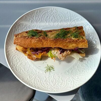 Big сэндвич с индейкойв Camon Cafe по цене 700 ₽