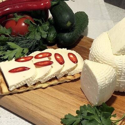 Сыр домашний в Кафе граф по цене 355 ₽