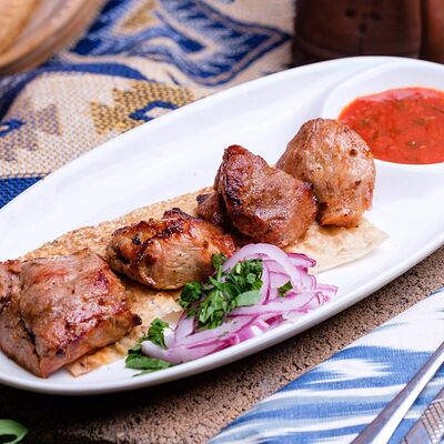 Свиная шейка в Кафе кавказской кухни Хурма по цене 505 ₽