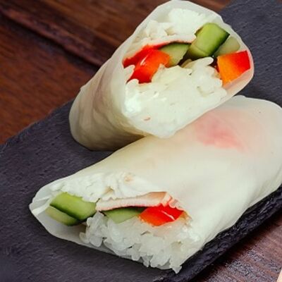 Спринг-ролл с крабом в Inari по цене 327 ₽
