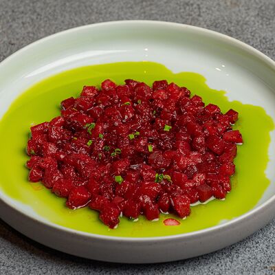 Тартар тунец - свекольный джем в 321 Club by Novikov по цене 810