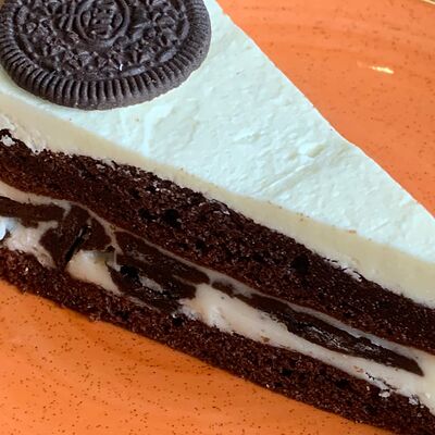 Чизкейк Oreo в ФЕЙХОА КАФЕ по цене 299 ₽