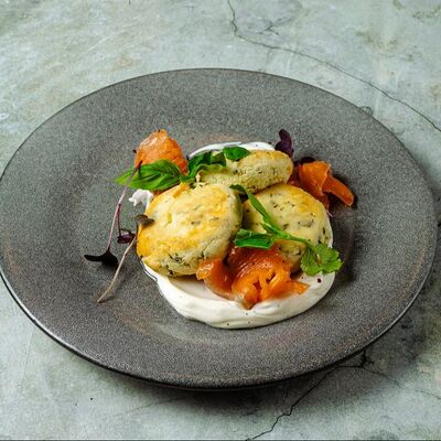 Сырники с зеленью и форелью в Moloko по цене 780