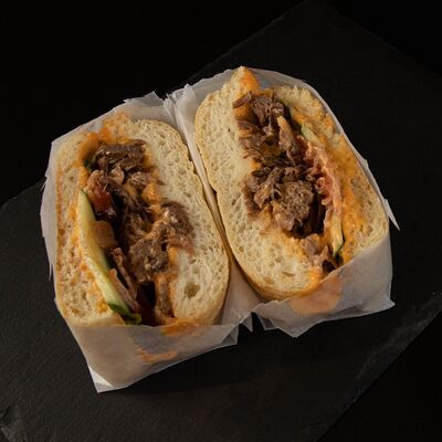 Хлеббер с говядиной Су-вид в Evecta Хибиногорская по цене 449 ₽