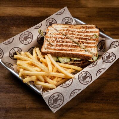 Сэндвич Клаб в John Gilroys по цене 850 ₽