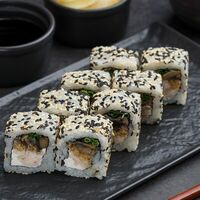 Ролл с курицей и грибами в Рыба закусывала