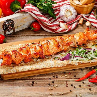 Шашлык из куриного филе Xl в Grill VIP House по цене 1090 ₽