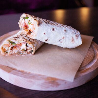 Шаурма с курицей в Chill Zone по цене 300 ₽