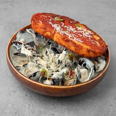 Томленые мидии в соусе Блю чиз в Большая рыба по цене 1200 ₽