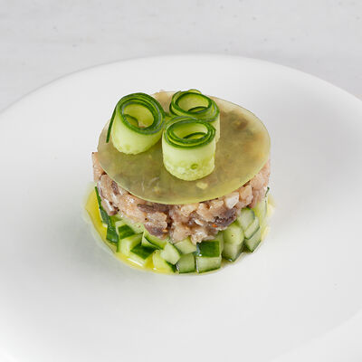 Тартар хамачи с разными огурцами в Море на Патриках по цене 1210