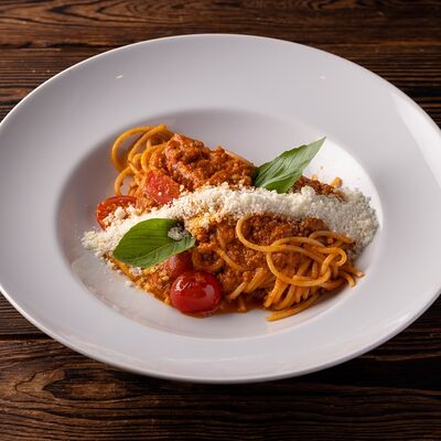 Спагетти Болоньезе в Luciano по цене 940 ₽