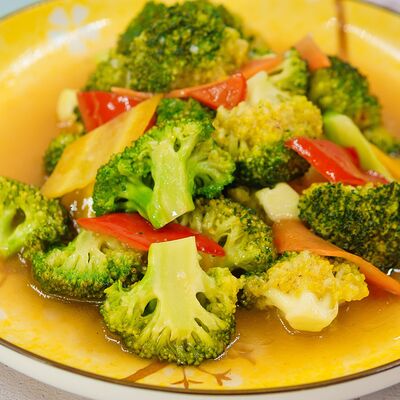 Брокколи в чесночном соусе в Seker по цене 2820 ₸