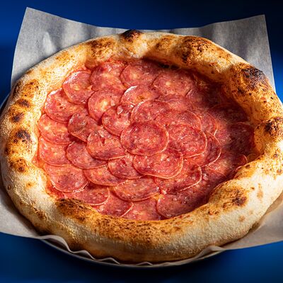 Пицца Пеперони в Mates pizzabar по цене 1500 ₽