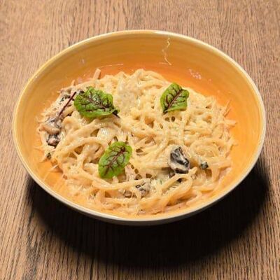 Паста с курицей и грибами в Море Есть по цене 780 ₽