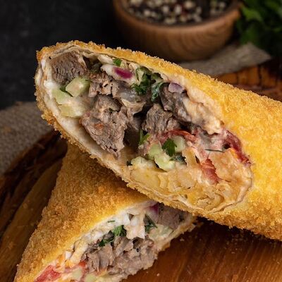 Шаурма с говядиной в Mir love по цене 600 ₽