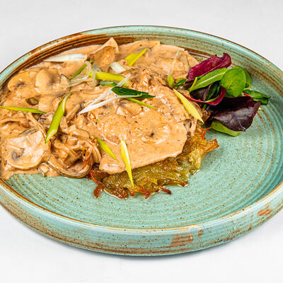 Фишстроганофф на картофельном дранике в Фёст по цене 510 ₽