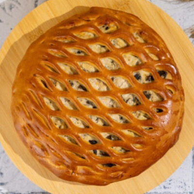 Пирог с курицей и грибами в Буханка по цене 1216 ₽