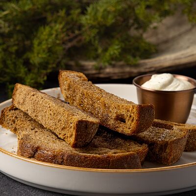 Пивные гренки в Пилигрим по цене 440 ₽