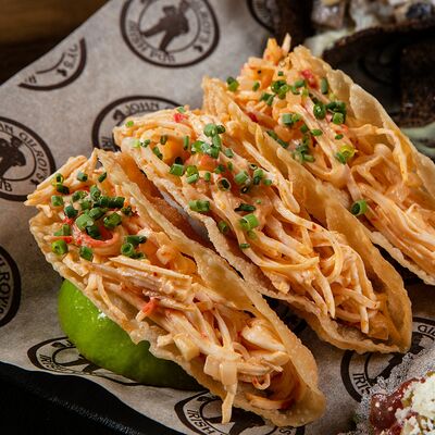 Такос со снежным крабом в John Gilroys по цене 670 ₽