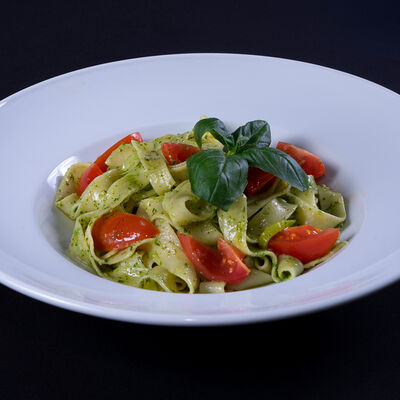 Паста с томатами и соусом Песто в Комедия по цене 18 р.