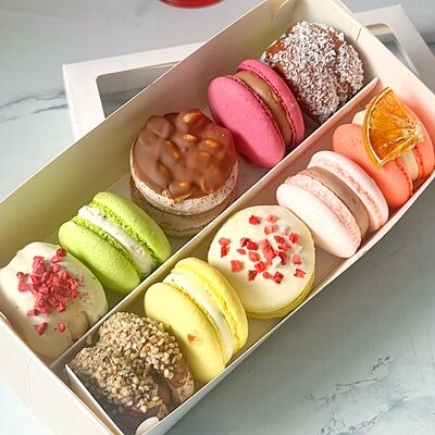 Набор из 10 макаронс ассорти в Vanilka по цене 2053 ₽