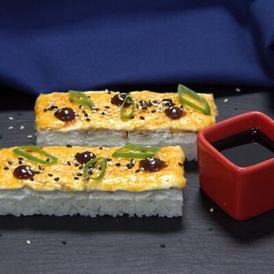 Осидзуси с пикантным цыплёнком в KOMIX FOOD по цене 490 ₽