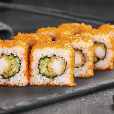 Калифорния Эби с икрой в Суши мастер по цене 229 ₽